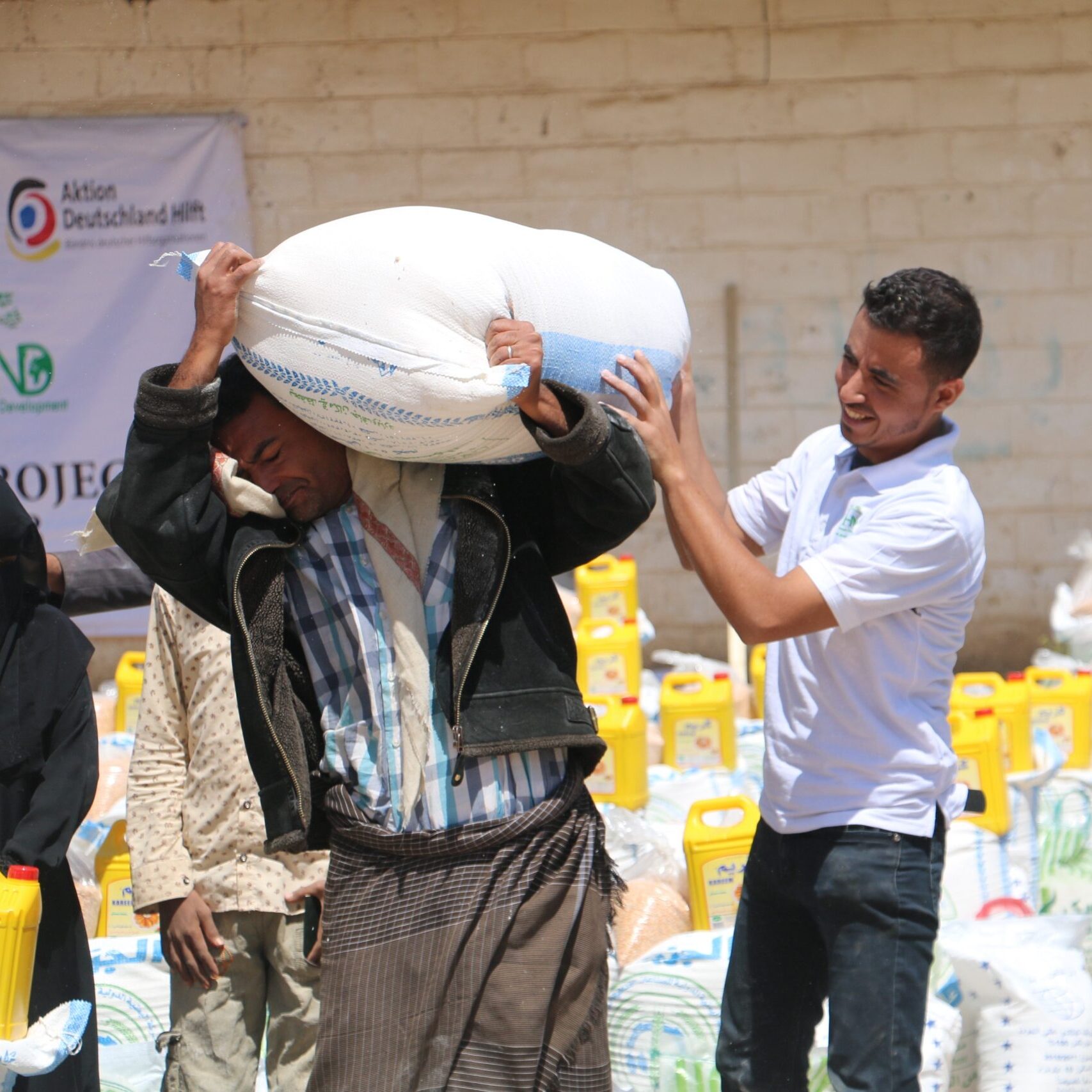 LandsAid_HND_Jemen_Sack_Lebensmittel